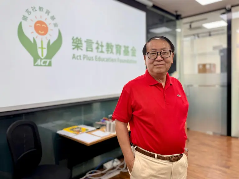 香港01|玩具實業家朱其崑 創辦樂言社 免費課程助基層青年 媒體報道圖片